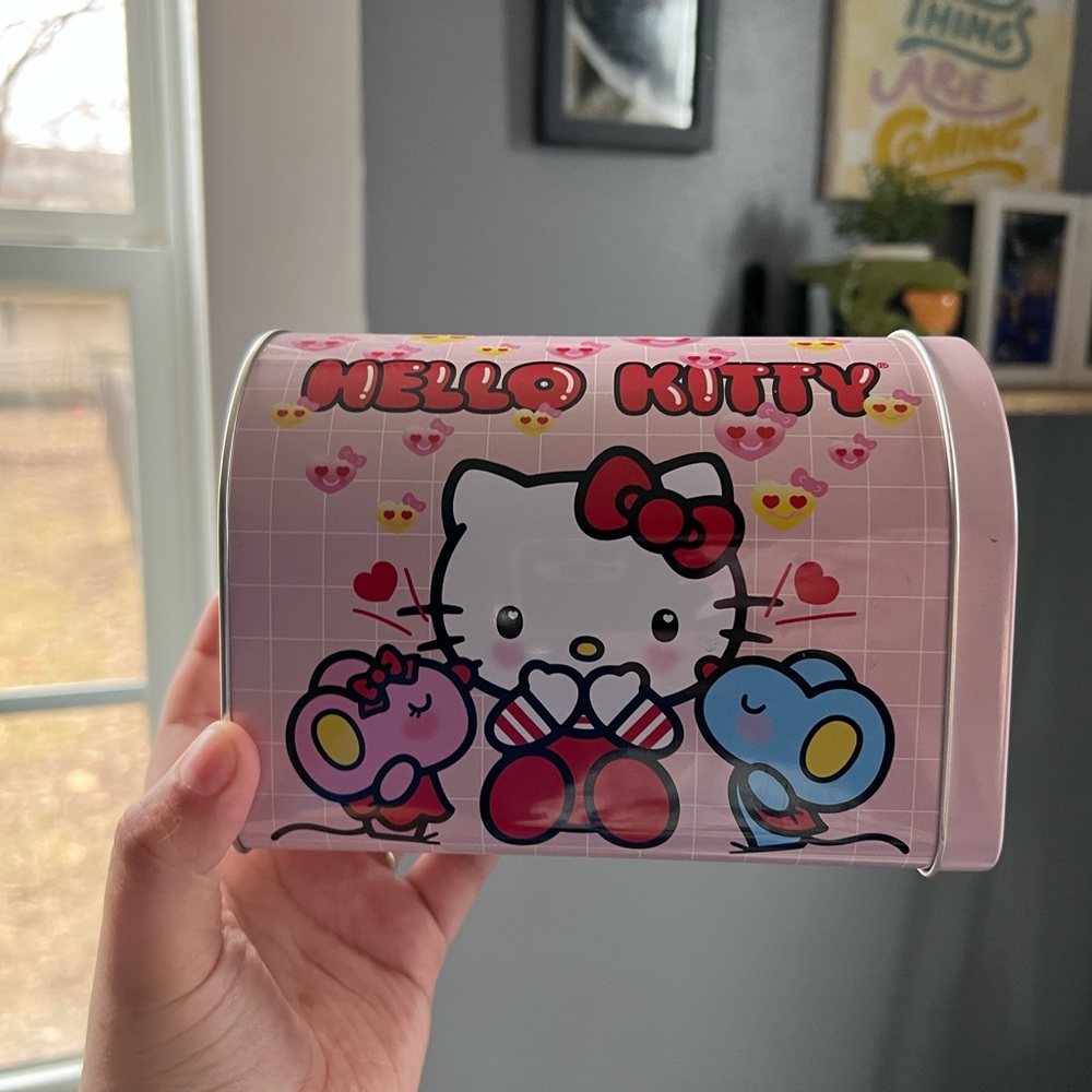 Hello Kitty Mailbox